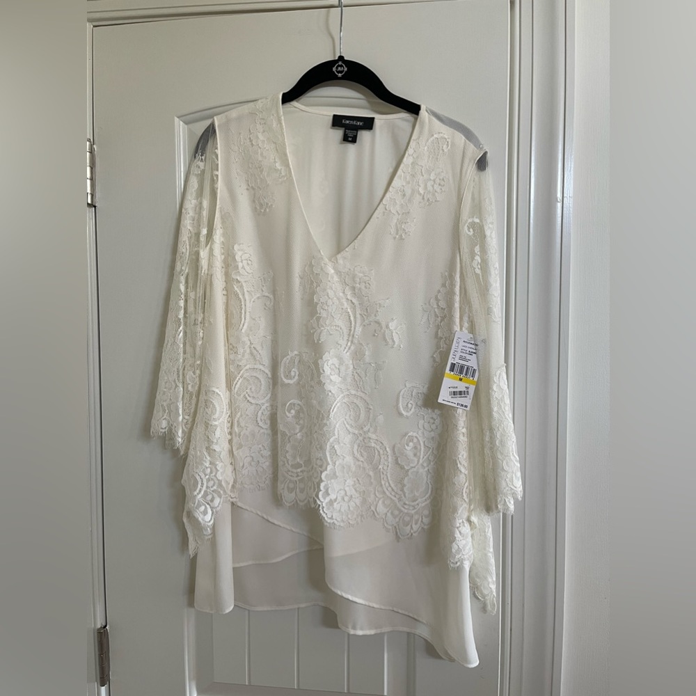Karen Kane cream medium lace bell sleeve uneven hem blouse
